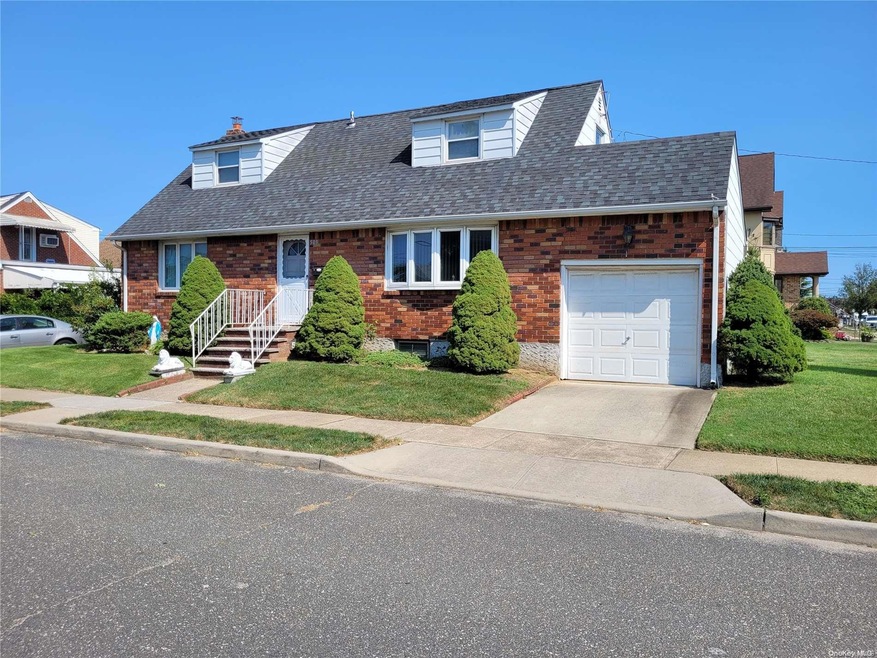 Sold $725,000 • Co-Listing Agent