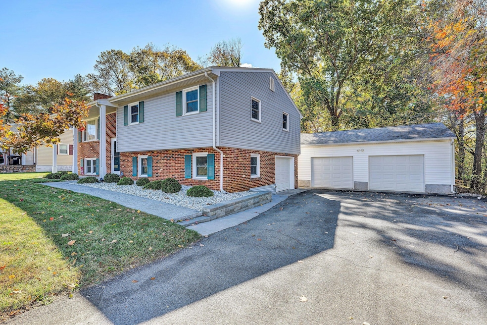 6836 Trevilian Rd, Roanoke, VA 24019 - photo 1