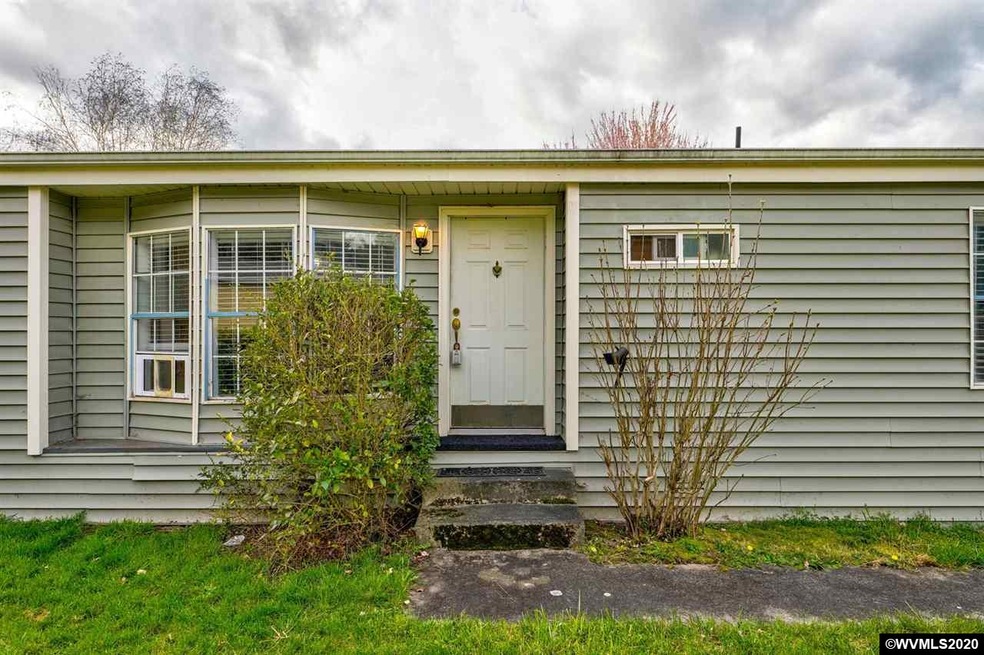 11684 Lark Ct NE, Aurora, OR 97002 - photo 1