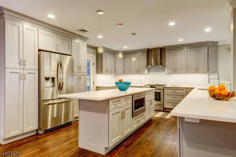 8 Undercliff Rd, Kinnelon, NJ 07405 - photo 1