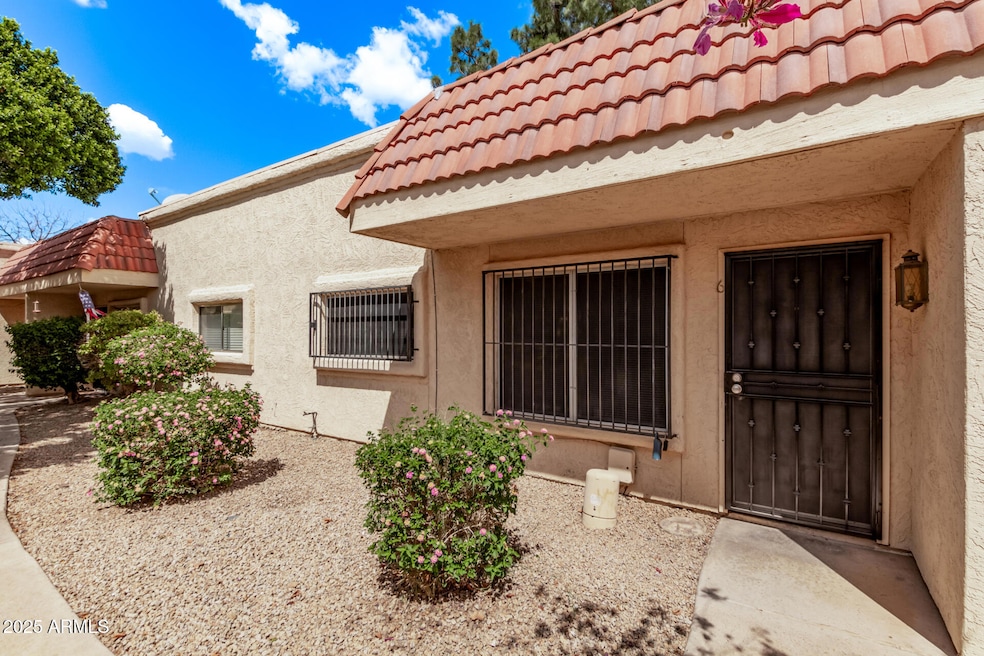 17242 N 16th Dr unit 6, Phoenix, AZ 85023 - photo 1