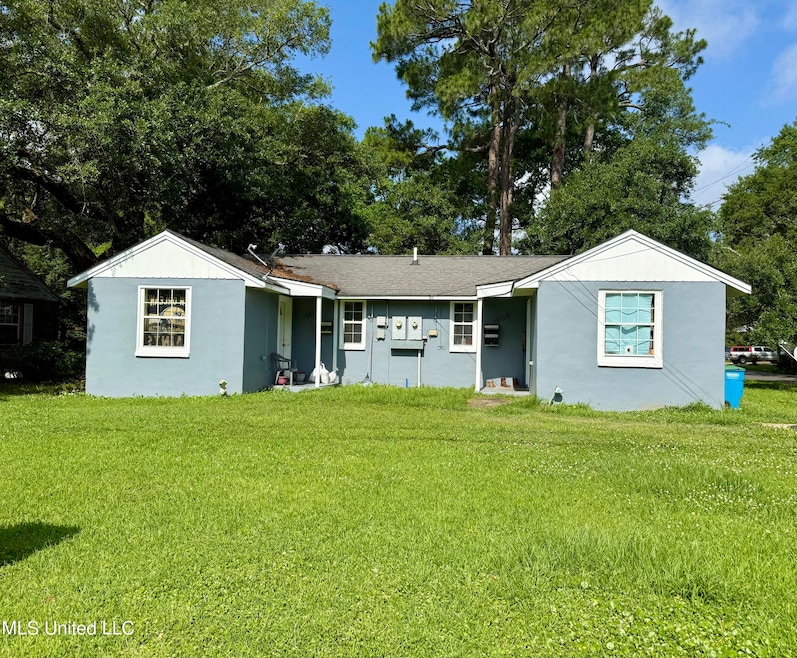 1607 Resca de La Palma St, Pascagoula, MS 39567 - photo 1