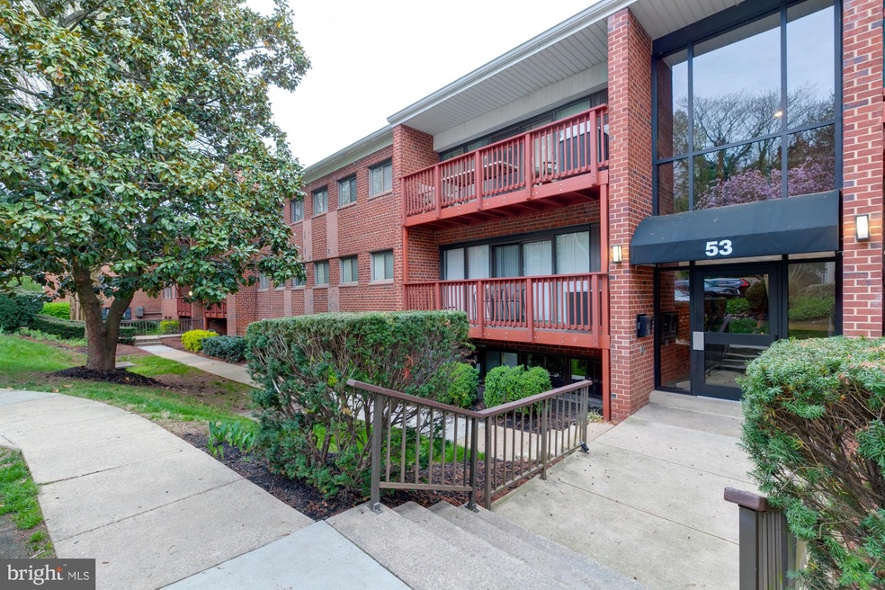 53 Skyhill Rd unit 102, Alexandria, VA 22314 - photo 1