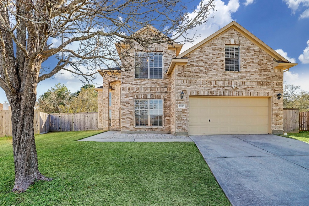 13627 Country Hill Ct, Tomball, TX 77375 - photo 1