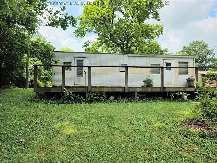 99 E Apple Blossom 
Mobile Home