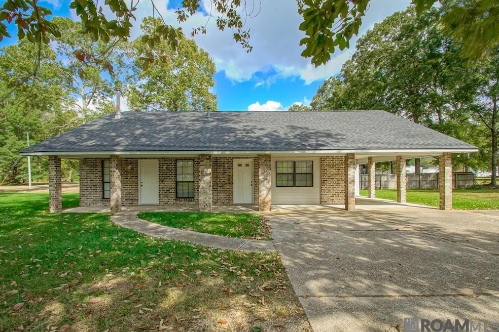 33716 Browning Rd, Denham Springs, LA 70706 - photo 1