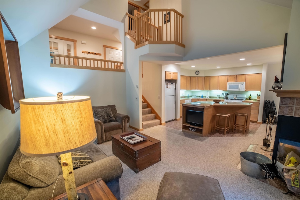 16 Queen Anne's Way, West Dover, VT 05356 - photo 1