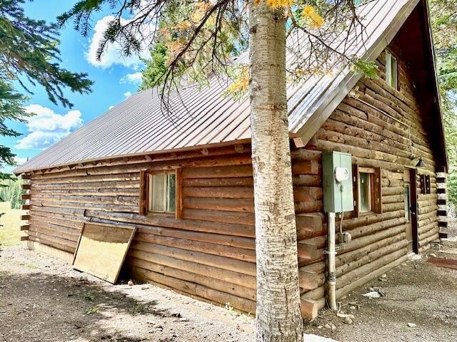 Cabin by the lake