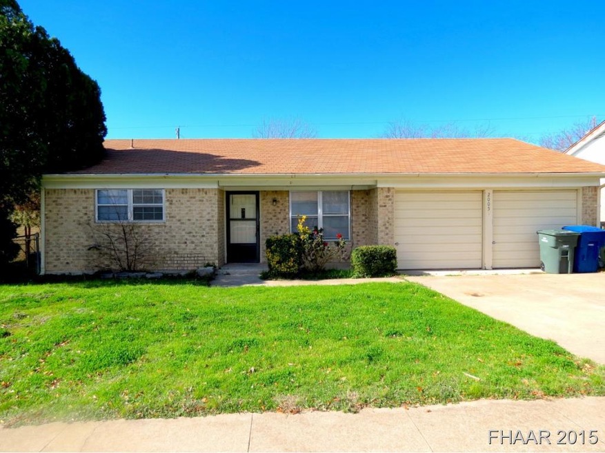 2005 Dennis St, Copperas Cove, TX 76522 - photo 1