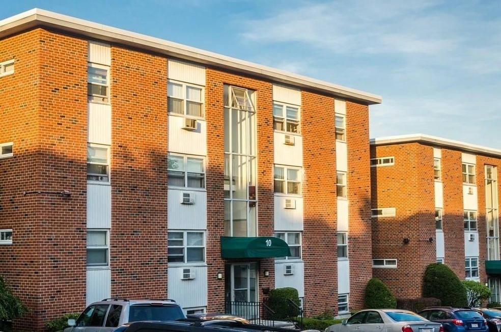 10 Commonwealth Ct unit 2, Brighton, MA 02135 - photo 1