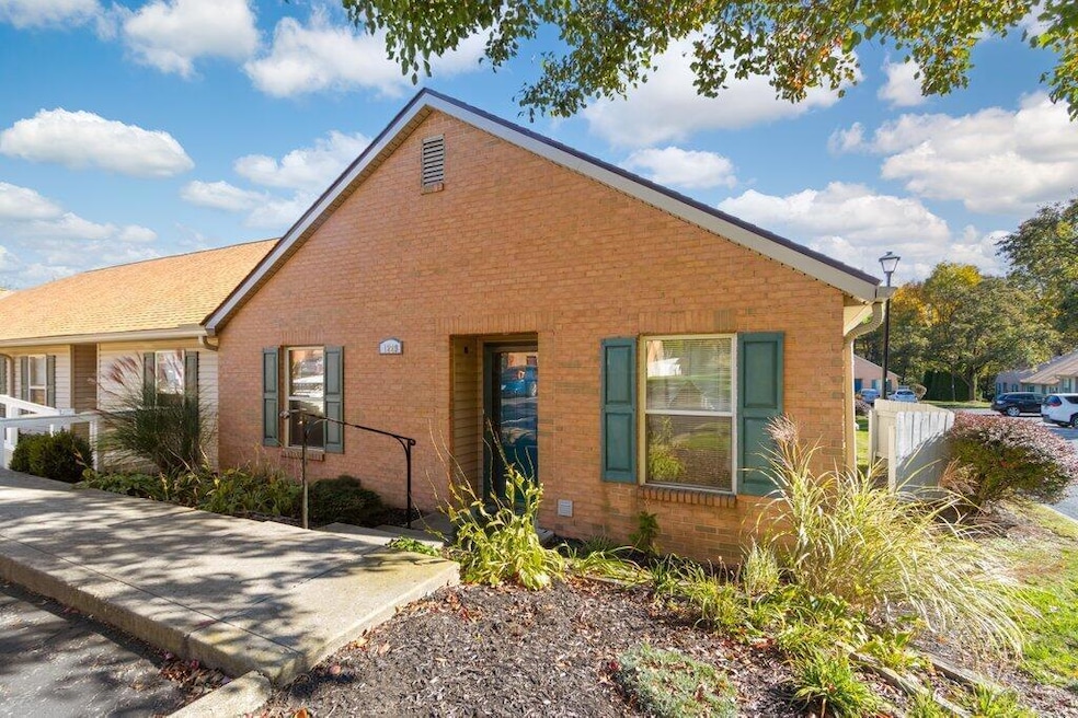 Pending $184,000 • Co-Listing Agent