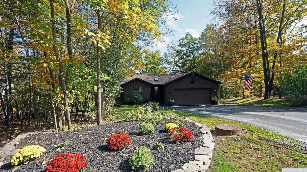 29 Ambassador Ct unit B25, Athens, NY 12015 - photo 1