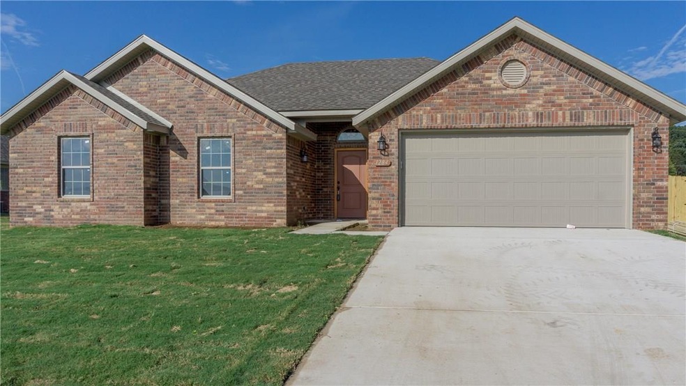 1284 Silver Oak St, Elkins, AR 72727 - photo 1