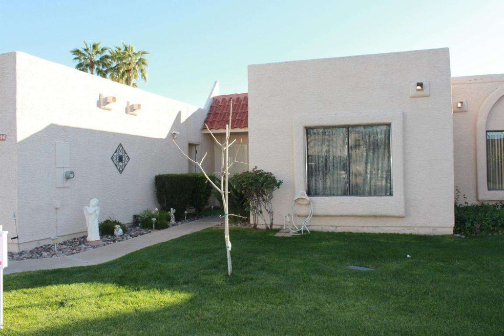 704 S Arrowwood Way unit 48, Mesa, AZ 85208 - photo 1