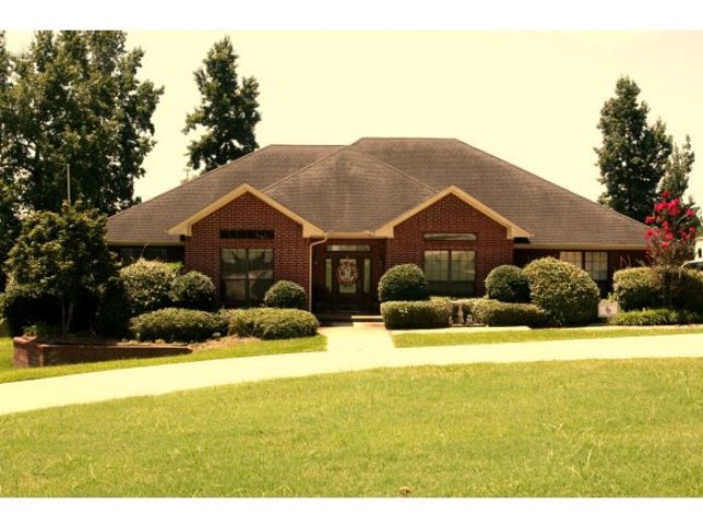 3908 Oak Creek Dr, Nacogdoches, TX 75965 - photo 1