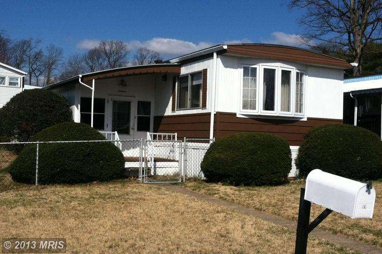 16 Judywood Ln, Essex, MD 21221 - photo 1