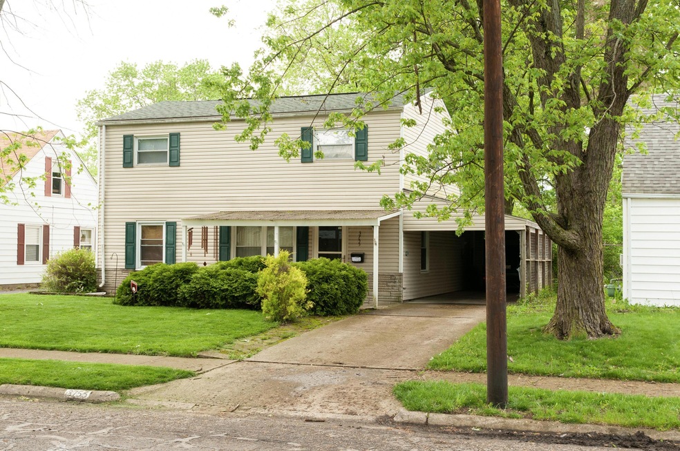 3755 Eisenhower Rd, Columbus, OH 43224 - photo 1