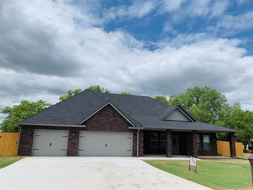 5301 NE Elk Point Rd, Elgin, OK 73538 - photo 1