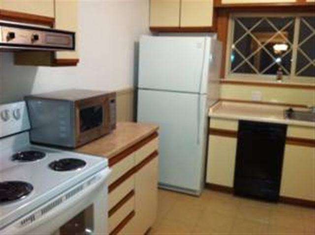 714 Neff Rd, Grosse Pointe, MI 48230 - photo 1