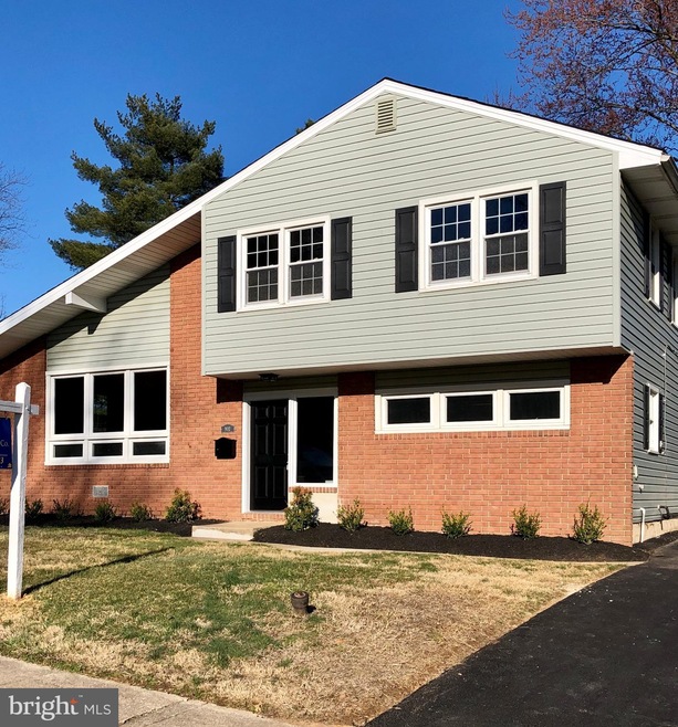 902 Beaverbank Cir, Towson, MD 21286 - photo 1