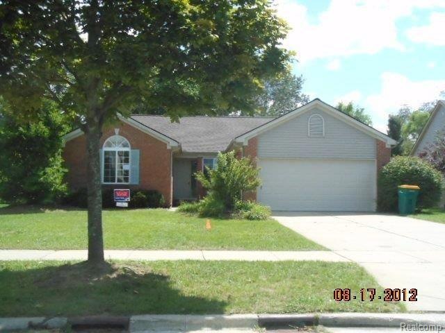 2971 Otter, Wixom (2).jpg