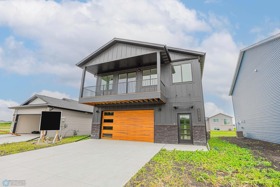 6582 68th St S, Horace, ND 58047 - photo 1