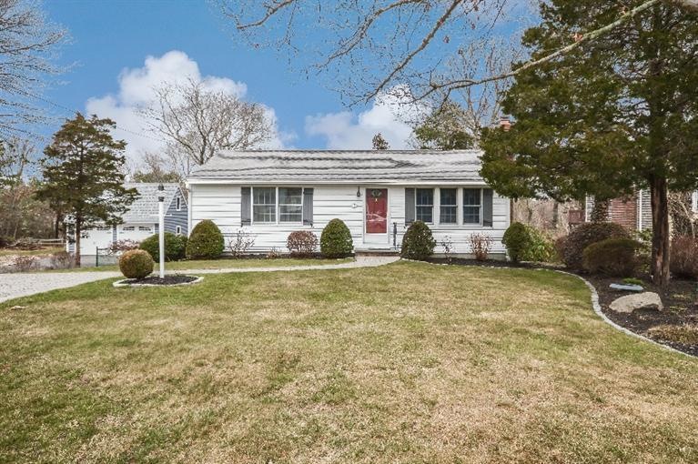 13 Wing Rd, Pocasset, MA 02559 - photo 1