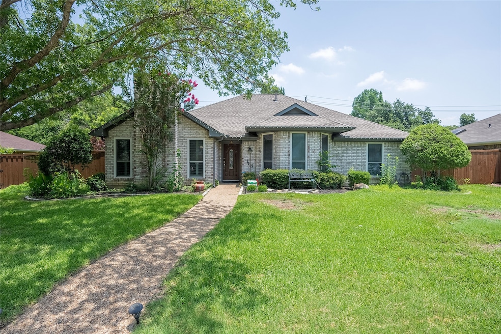 116 Meadowglen Cir, Coppell, TX 75019 - photo 1