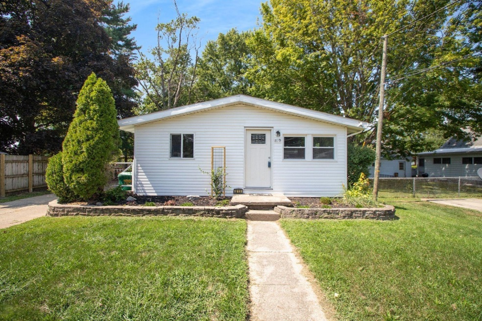 819 Federal Ct, Niles, MI 49120 - photo 1