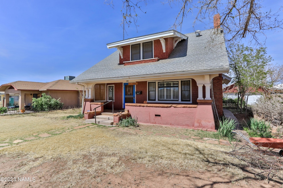 310 W Aspinwall St, Winslow, AZ 86047 - photo 1