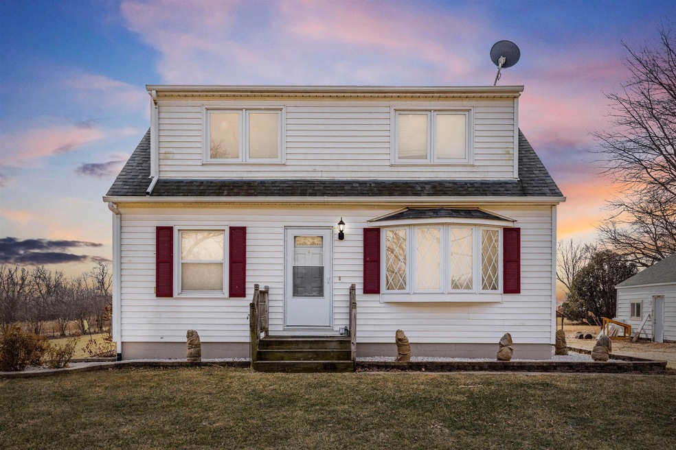 4232 Wells Ave, Waterloo, IA 50703 - photo 1