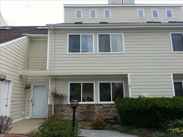 104 Crystal Hill Ln, Poughkeepsie, NY 12603 - photo 1