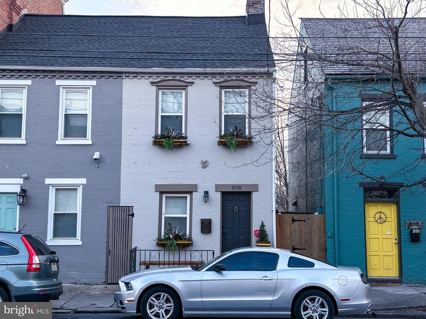608 Columbia Ave, Lancaster, PA 17603 - photo 1