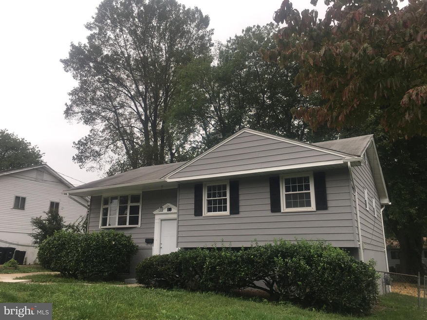 118 W Mill Ave, Capitol Heights, MD 20743 - photo 1