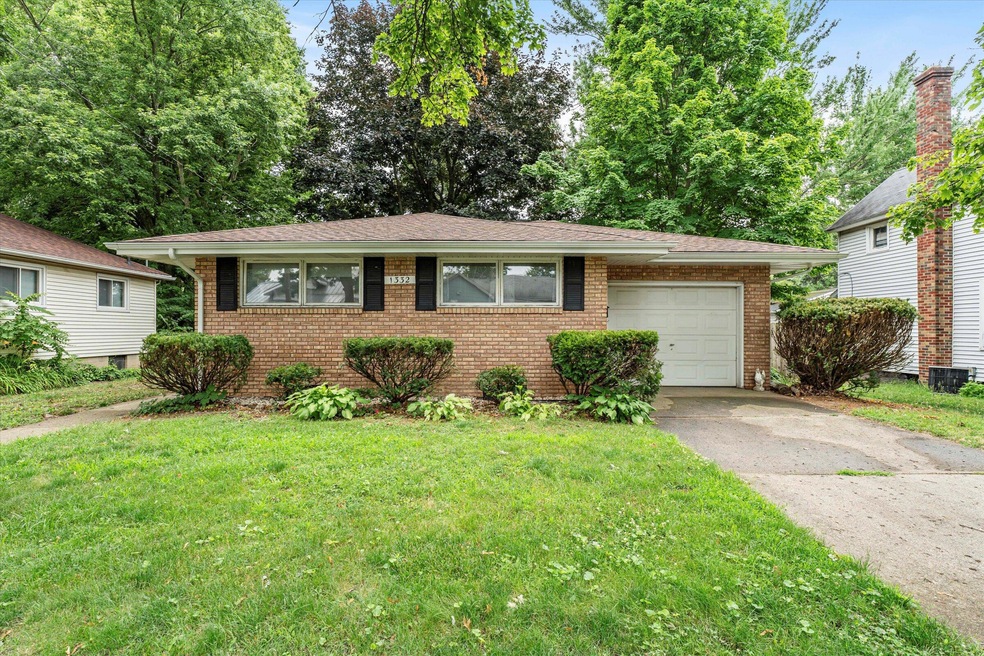 1332 Hickory St, Niles, MI 49120 - photo 1