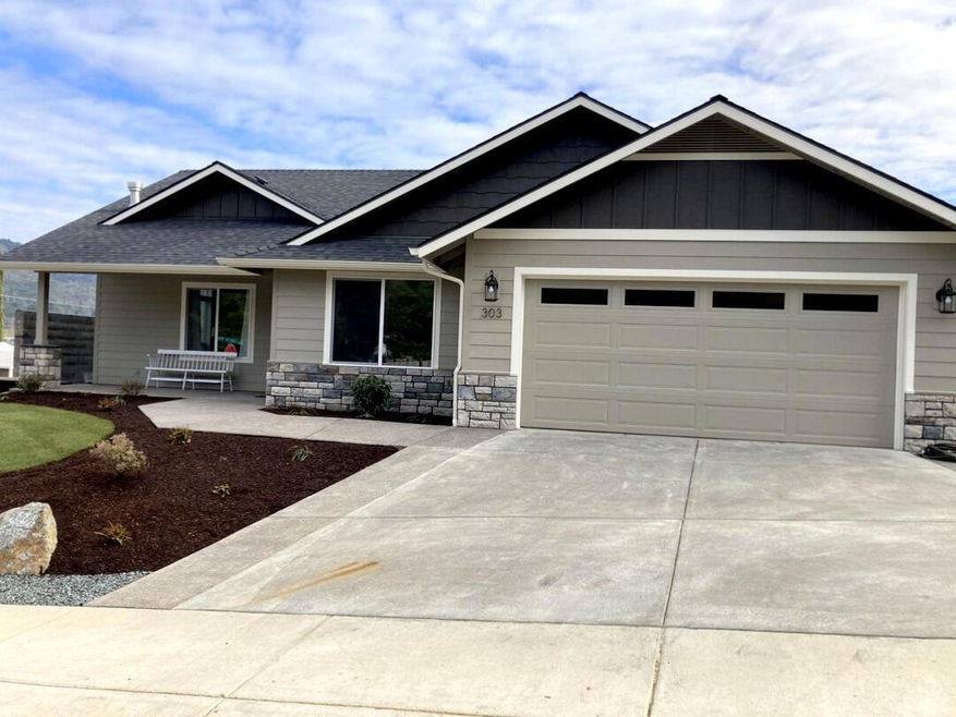 303 NW Collette Way, Grants Pass, OR 97526 - photo 1