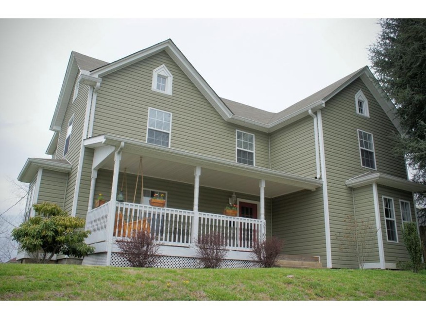 316 W Pine St, Johnson City, TN 37604 - photo 1