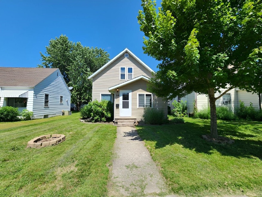 319 E 11th St, Spencer, IA 51301 - photo 1