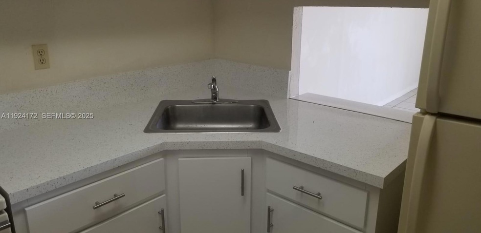 4550 NW 9th St unit 719E, Miami, FL 33126 - photo 1