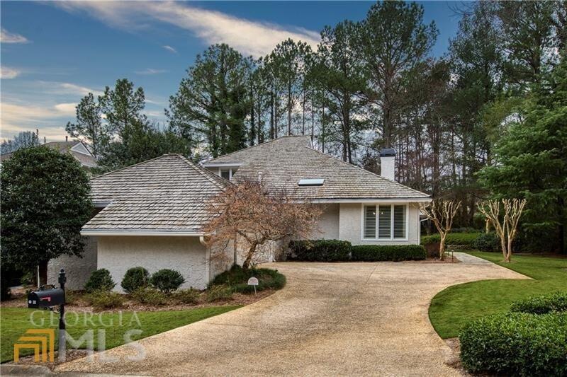 Charming single family cluster home in Horseshoe B
