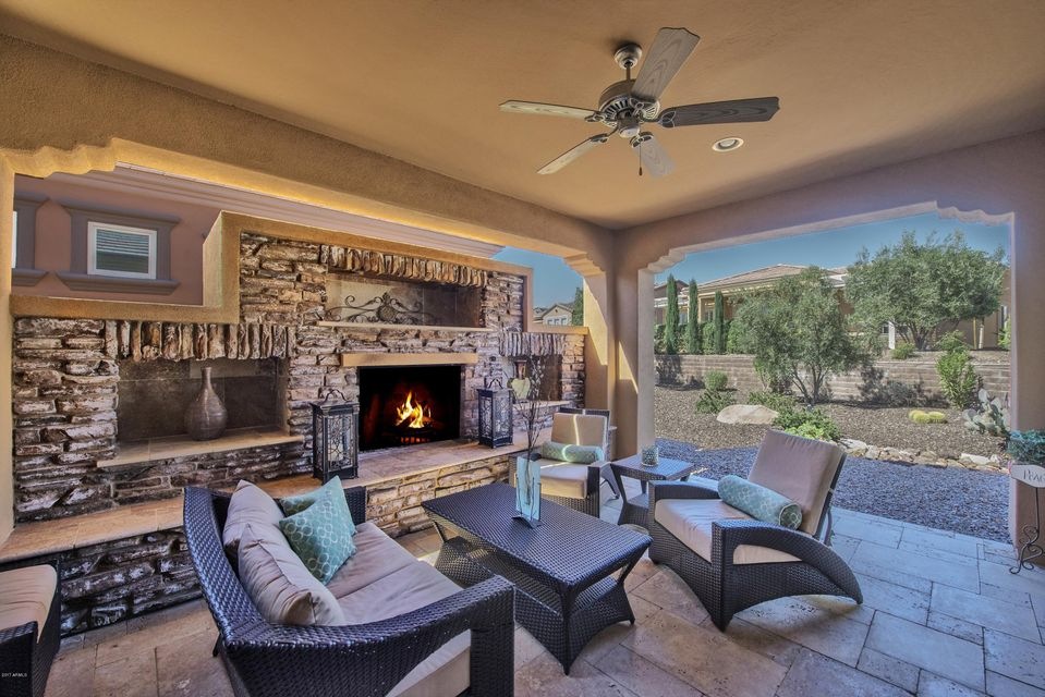 001_Great Entertaining Area