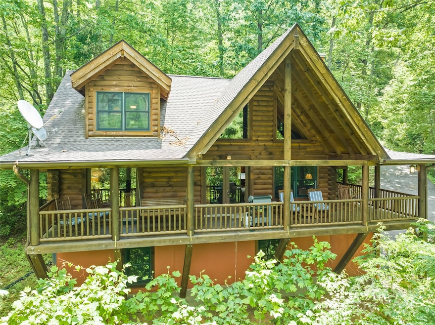 Pending $729,900