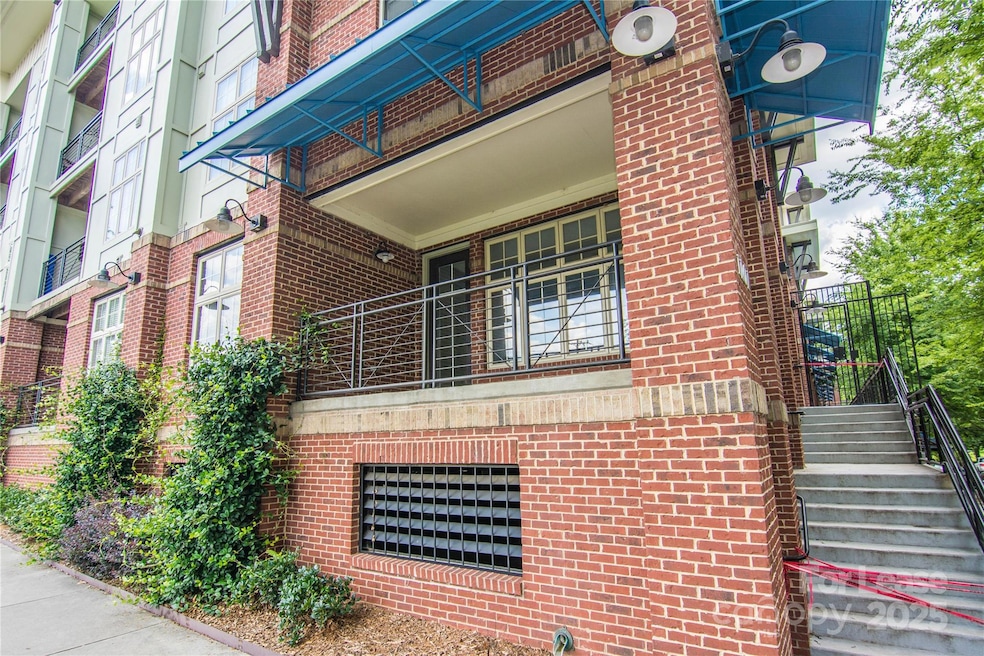 For Rent $1,975/month