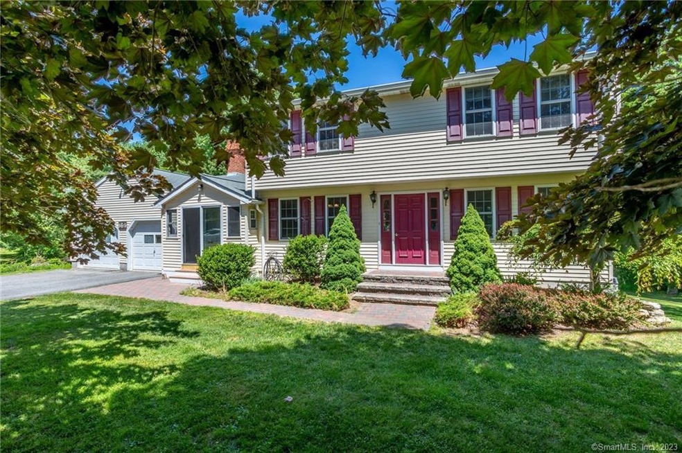 12 Fairfield Dr, Woodstock, CT 06281 - photo 1