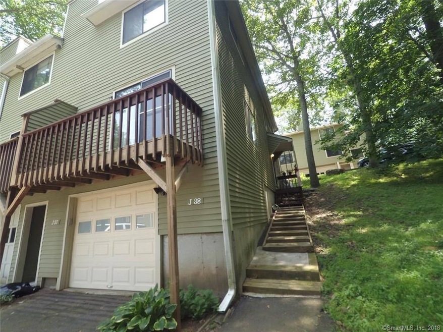 40 Foxon Hill Rd unit J38, New Haven, CT 06513 - photo 1