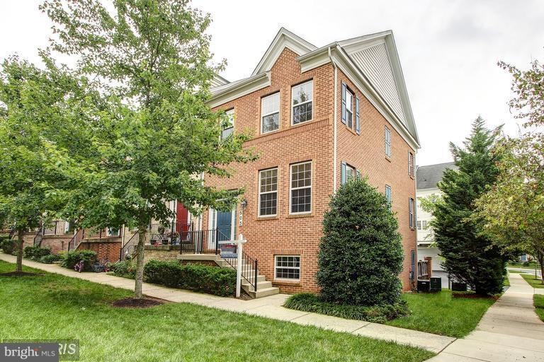 503 Pelican Ave, Gaithersburg, MD 20877 - photo 1