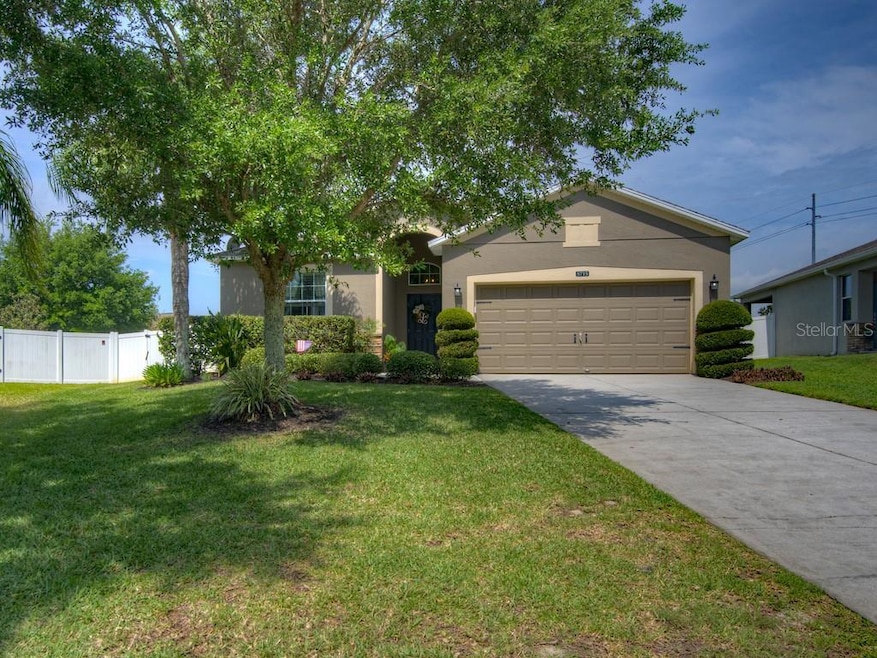 5715 Rutherford Rd, Mount Dora, FL 32757 - photo 1