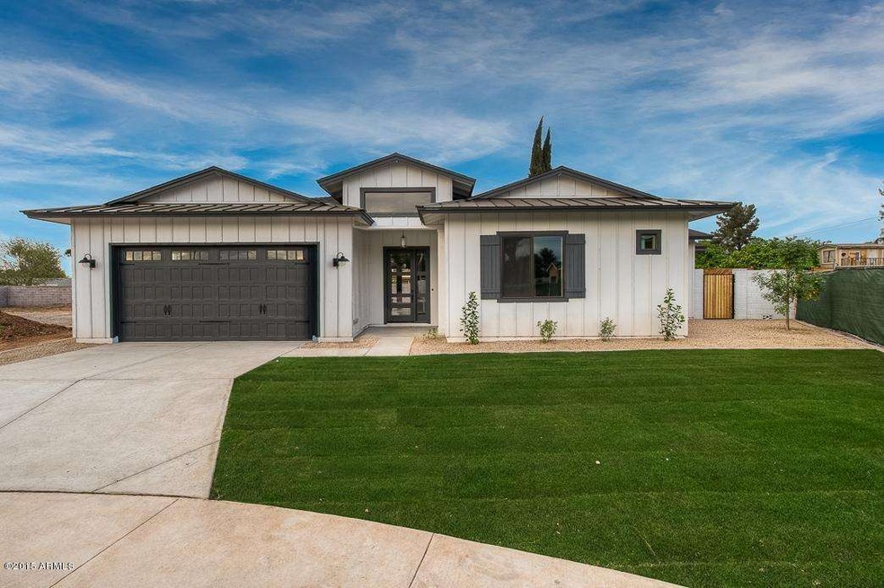 3432 E Clarendon Ave, Phoenix, AZ 85018 - photo 1