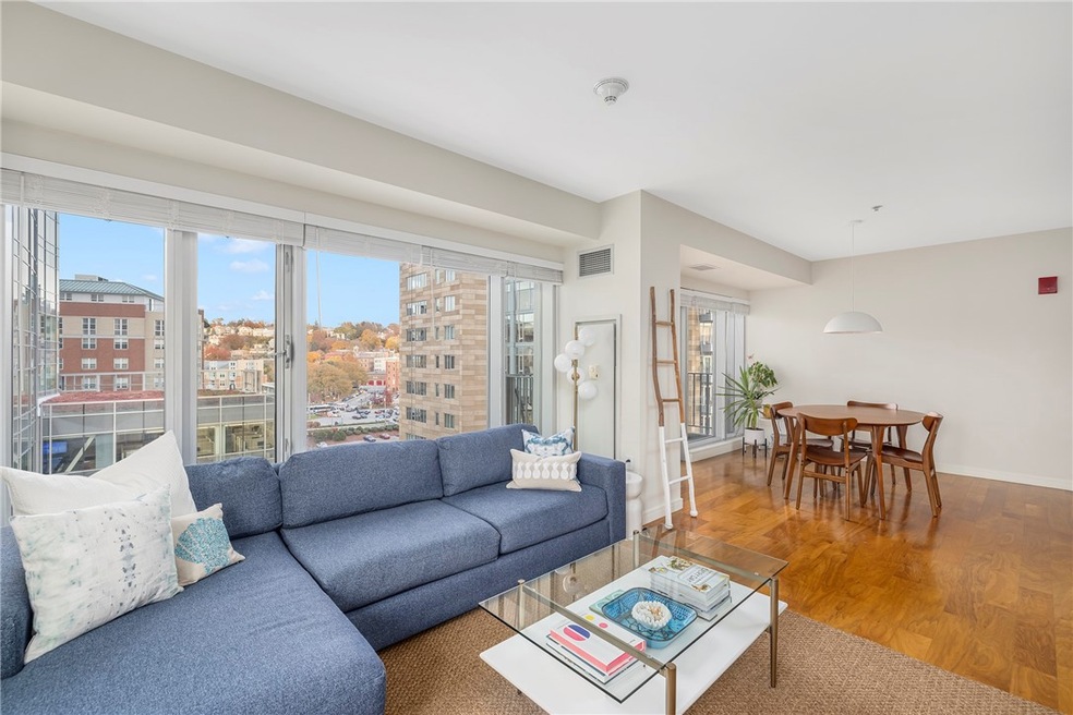 Waterplace unit 612, Providence, RI 02903 - photo 1