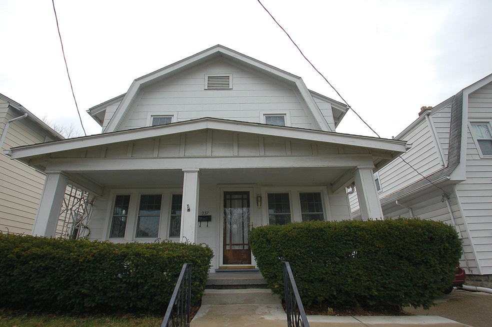 237 E Arcadia
